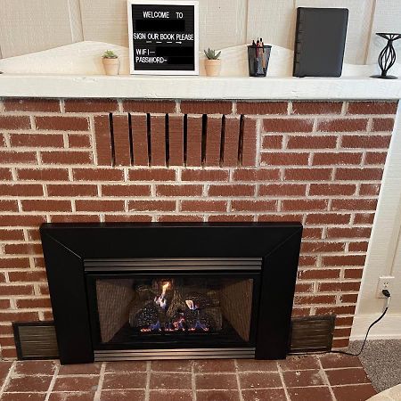 Downtown 2 Bedroom Cottage, Sleeps 6, Walking Distance To Honeywell, Downtown Restaurants, Shopping Wabash Zewnętrze zdjęcie