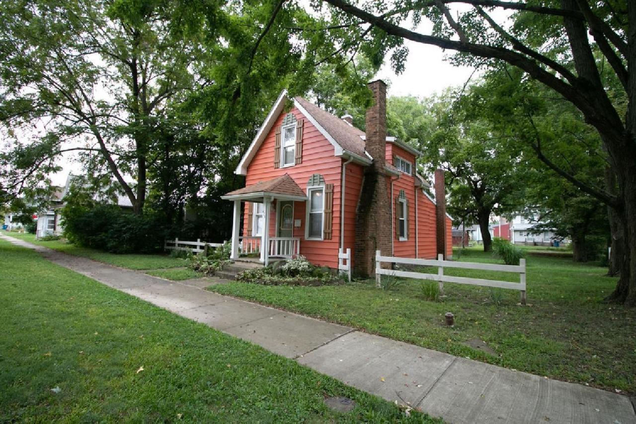 Downtown 2 Bedroom Cottage, Sleeps 6, Walking Distance To Honeywell, Downtown Restaurants, Shopping Wabash Zewnętrze zdjęcie