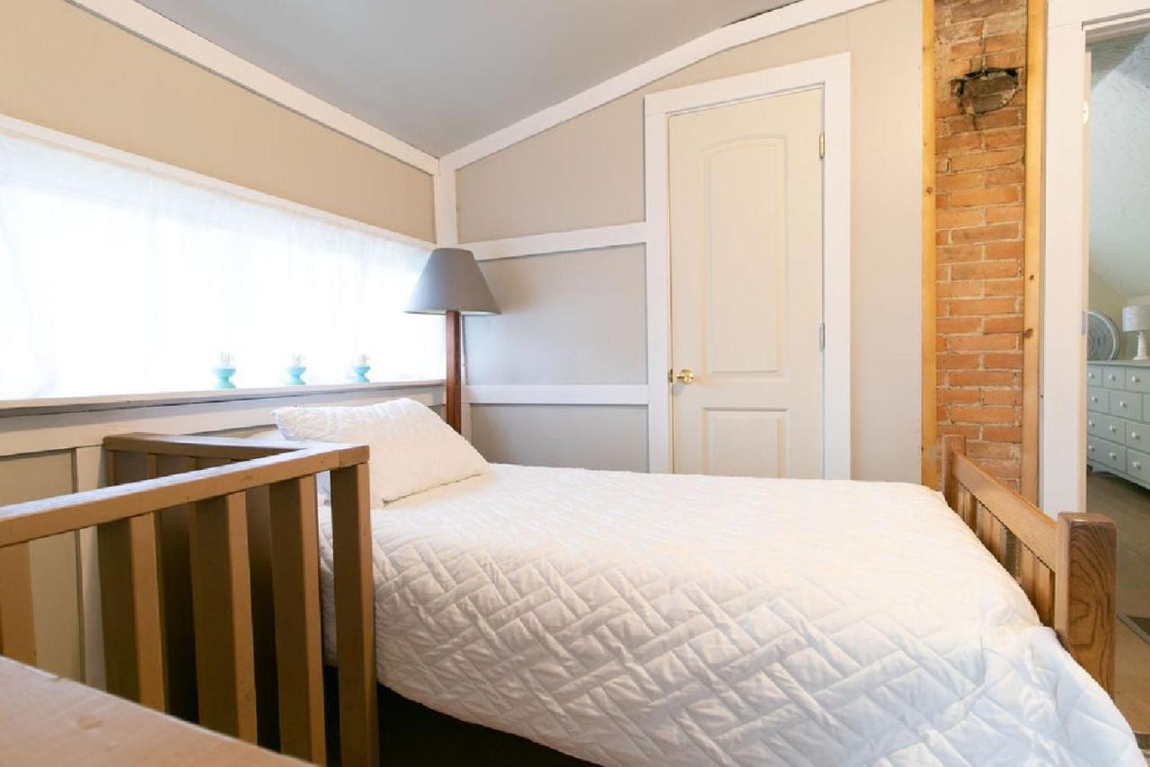 Downtown 2 Bedroom Cottage, Sleeps 6, Walking Distance To Honeywell, Downtown Restaurants, Shopping Wabash Zewnętrze zdjęcie