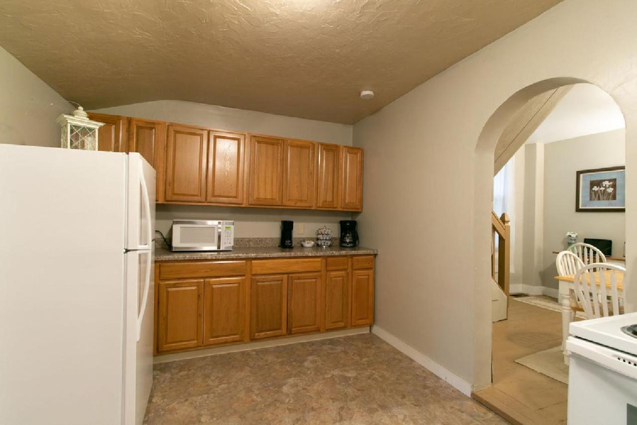 Downtown 2 Bedroom Cottage, Sleeps 6, Walking Distance To Honeywell, Downtown Restaurants, Shopping Wabash Zewnętrze zdjęcie