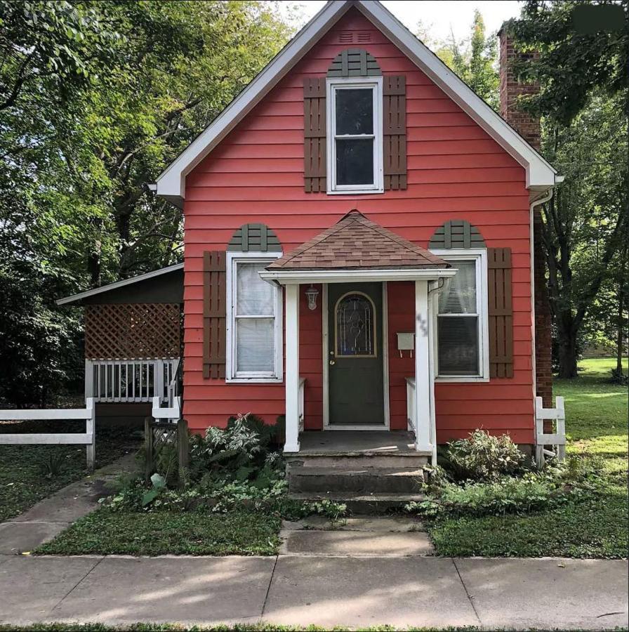Downtown 2 Bedroom Cottage, Sleeps 6, Walking Distance To Honeywell, Downtown Restaurants, Shopping Wabash Zewnętrze zdjęcie