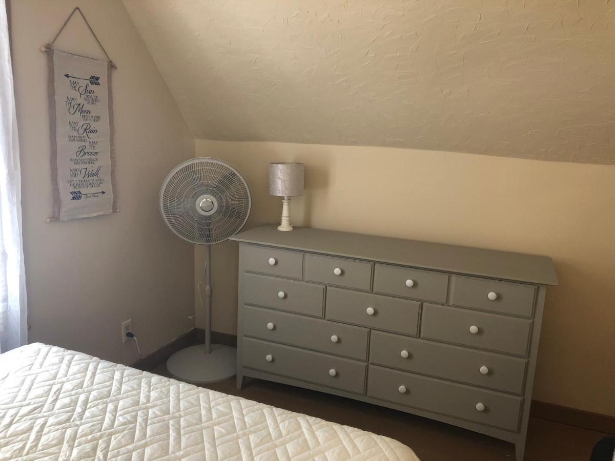 Downtown 2 Bedroom Cottage, Sleeps 6, Walking Distance To Honeywell, Downtown Restaurants, Shopping Wabash Zewnętrze zdjęcie