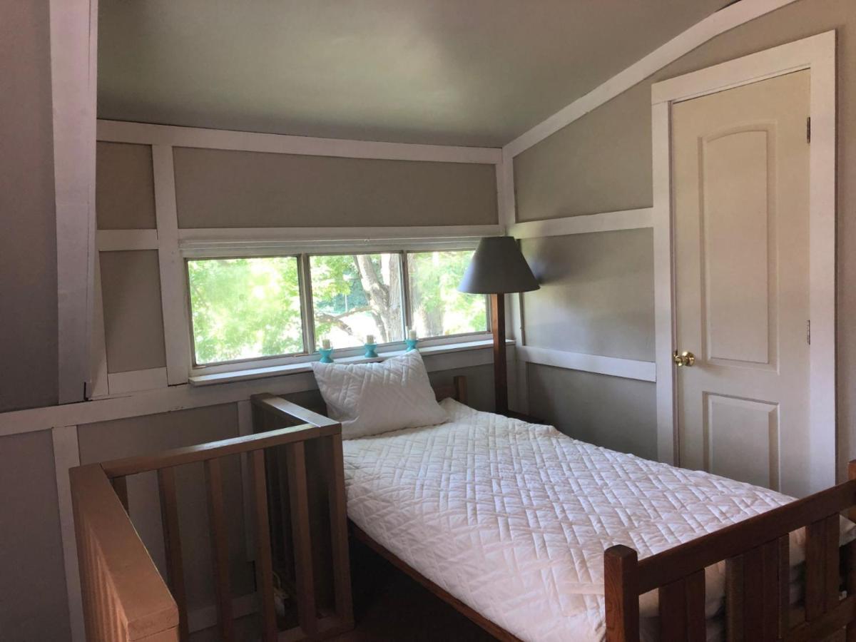 Downtown 2 Bedroom Cottage, Sleeps 6, Walking Distance To Honeywell, Downtown Restaurants, Shopping Wabash Zewnętrze zdjęcie