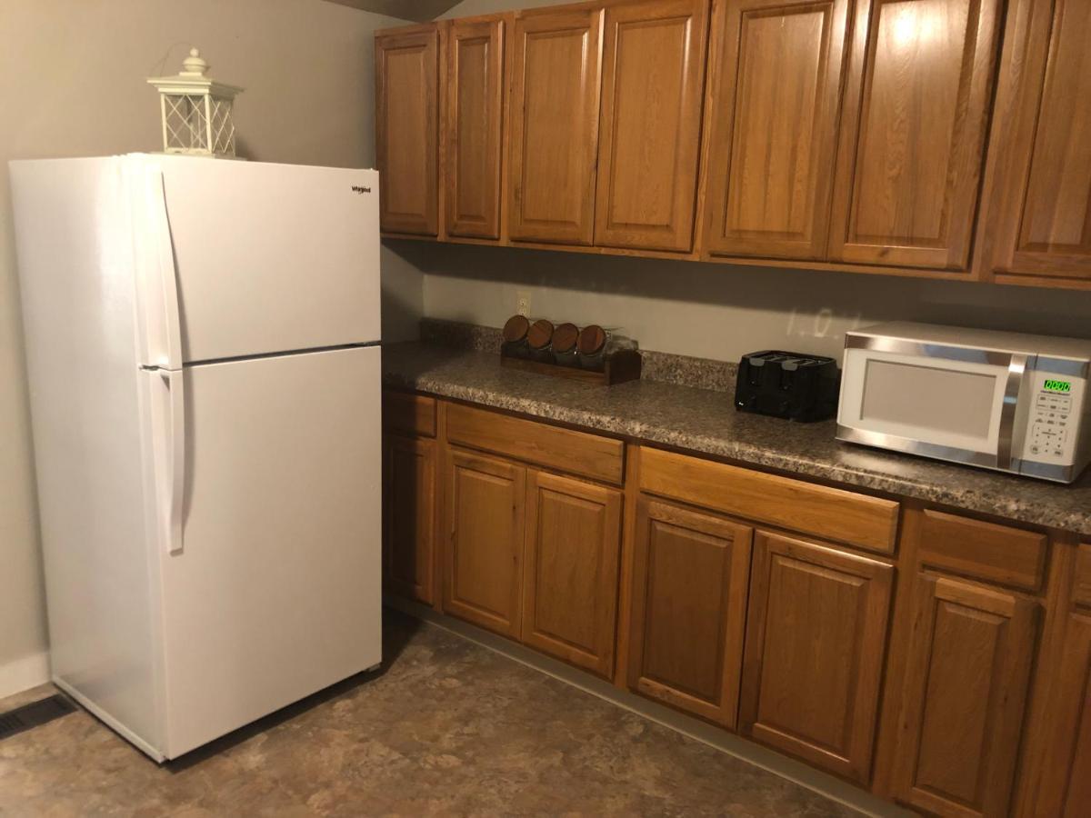 Downtown 2 Bedroom Cottage, Sleeps 6, Walking Distance To Honeywell, Downtown Restaurants, Shopping Wabash Zewnętrze zdjęcie
