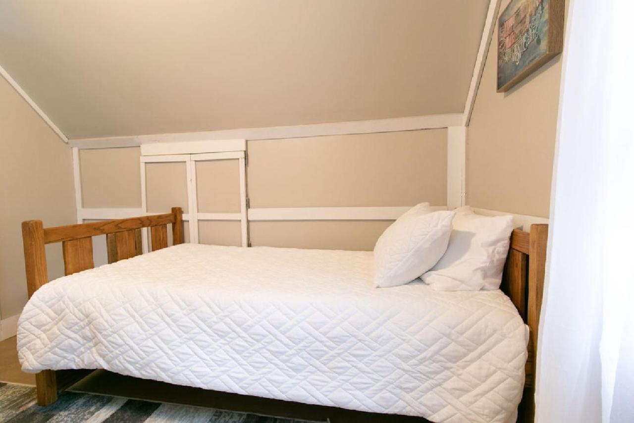 Downtown 2 Bedroom Cottage, Sleeps 6, Walking Distance To Honeywell, Downtown Restaurants, Shopping Wabash Zewnętrze zdjęcie